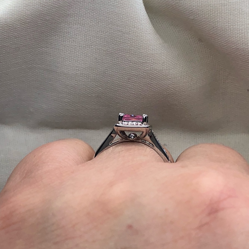 Pink CZ ring - Picture 2 of 4